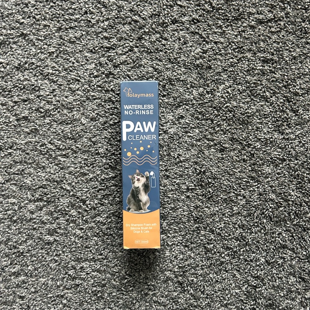 Blue and Orange Waterless Paw Cleaner for Cats